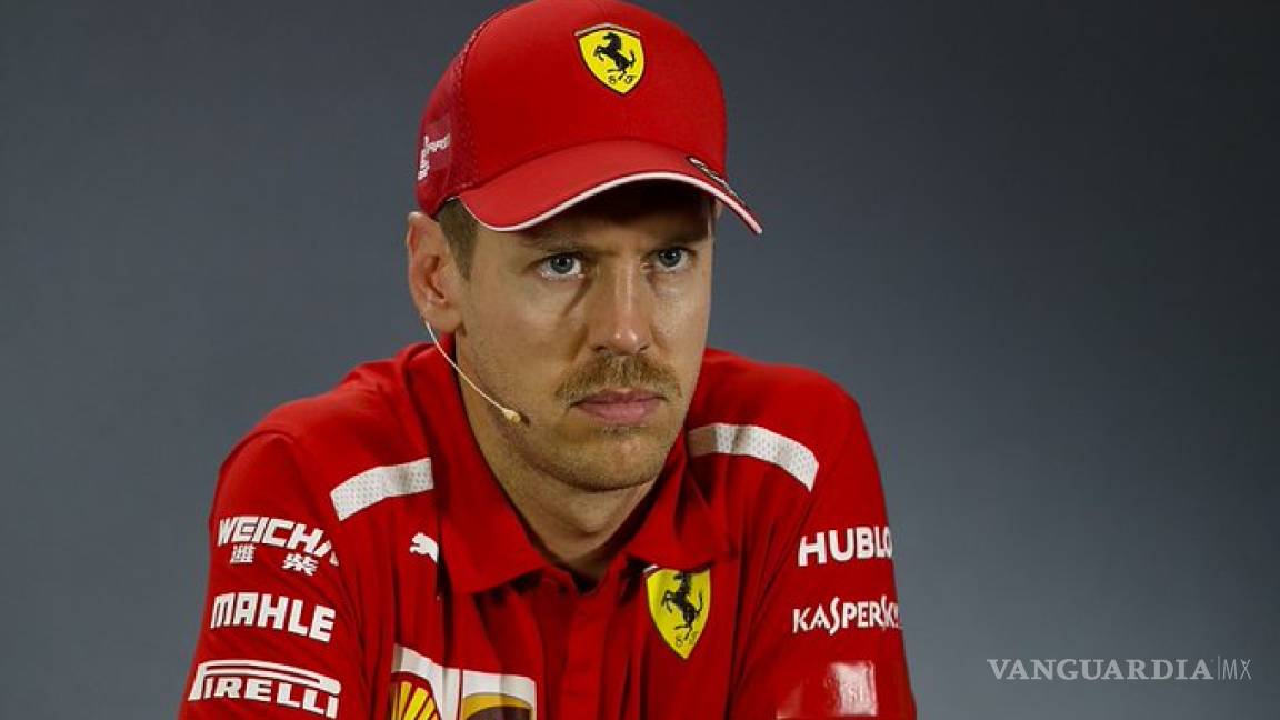 $!Vettel consideró una 'broma' la primera oferta de Ferrari para renovarlo