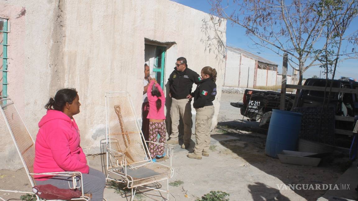 $!Elementos de Fuerza Coahuila entregan apoyo a mujer invidente