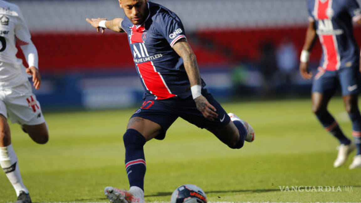 Neymar habría detenido su negociación con el PSG para irse al Barcelona