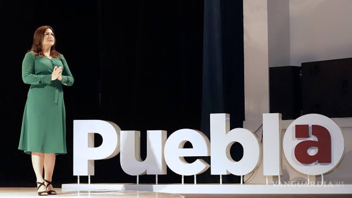 Alcaldesa de Puebla aleja malas vibras con limpia previo a 1er Informe
