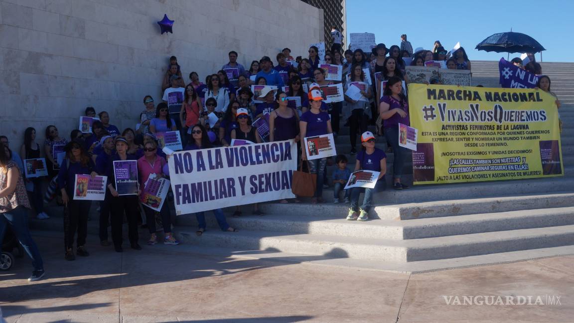 $!En Torreón se unen para protestar contra violencia hacia mujeres