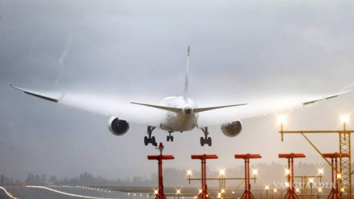 Cancelan más de tres mil vuelos en EU por tormenta invernal