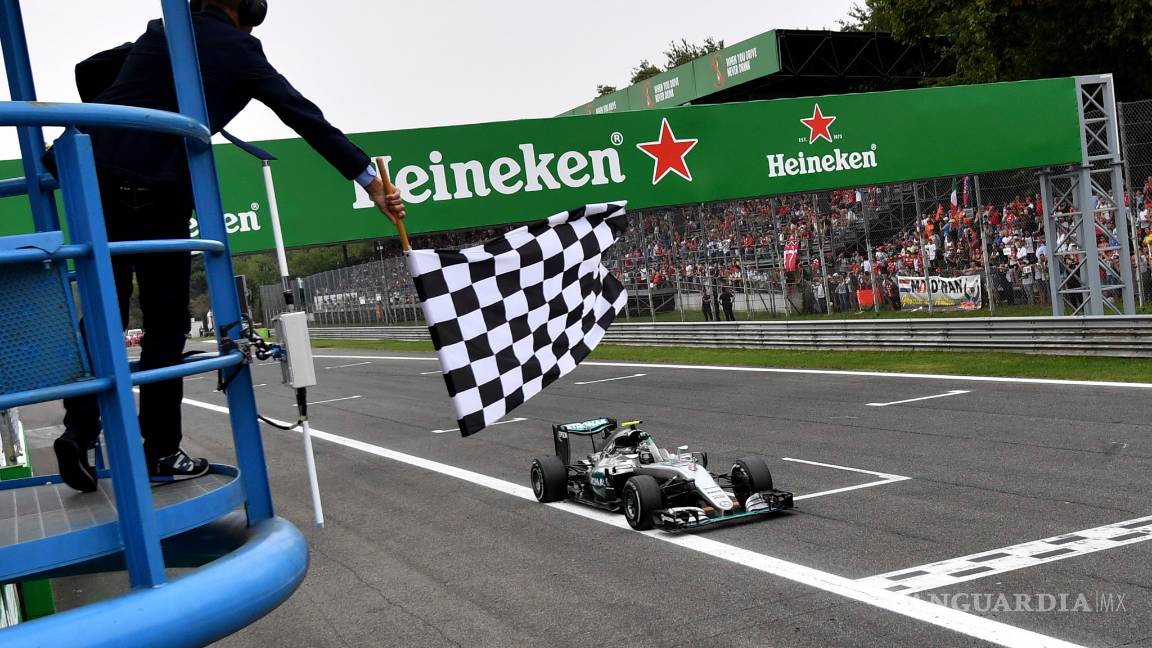 $!Tras ganar el título, Nico Rosberg anunció su retiro de la Fórmula 1