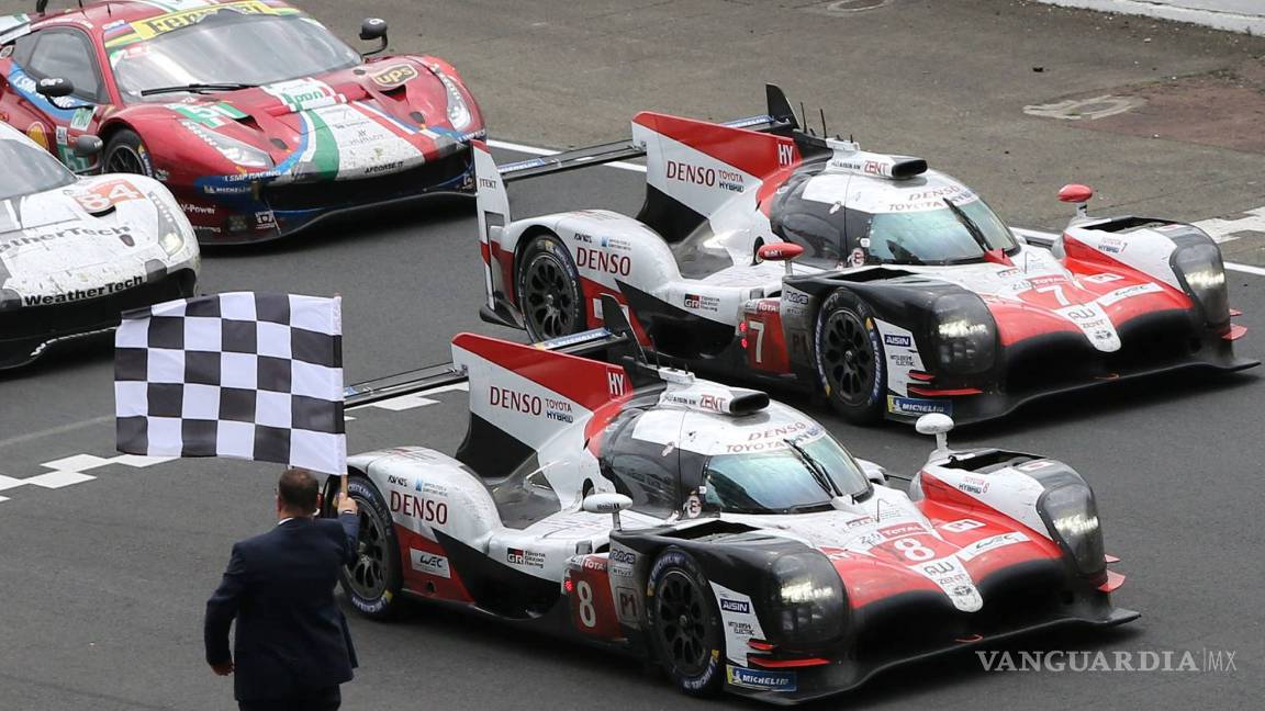 $!Toyota por fin gana las 24 Horas de Le Mans, gracias a Buemi, Nakajima y Fernando Alonso