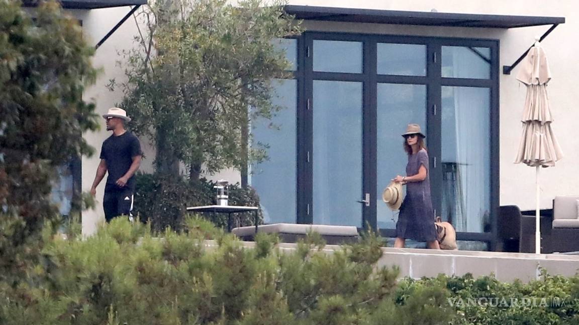 $!Publican imágenes de Jamie Foxx y Katie Holmes juntos en la playa