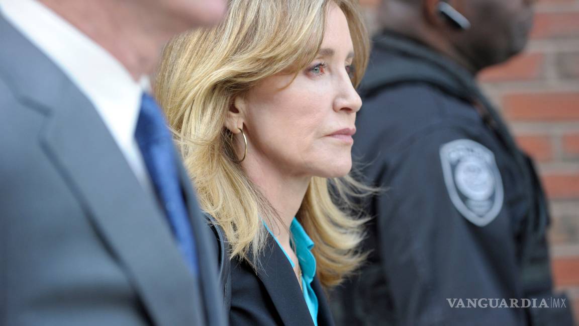 A Felicity Huffman se le salen ‘las de cocodrilo’ al declararse culpable en estafa universitaria