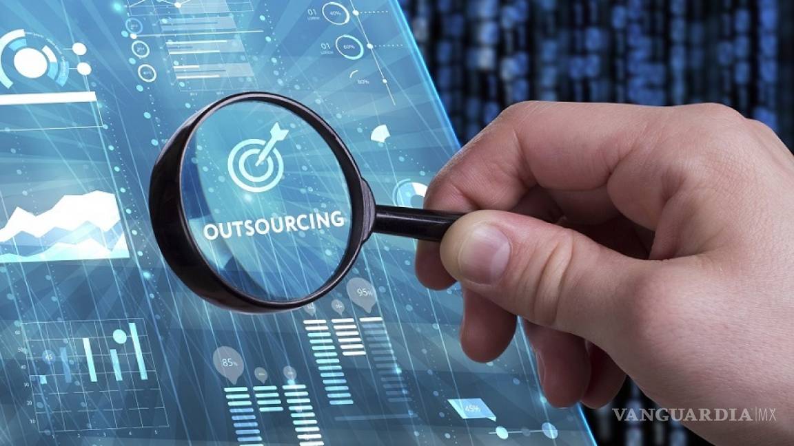 Analizan IP y 4T posponer la reforma al outsourcing