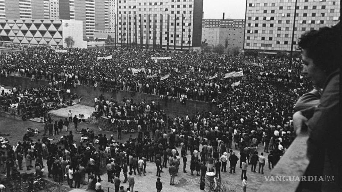 $!Desaparición de los 43 normalistas es "mucho peor" que la matanza del 68: Elena Poniatowska