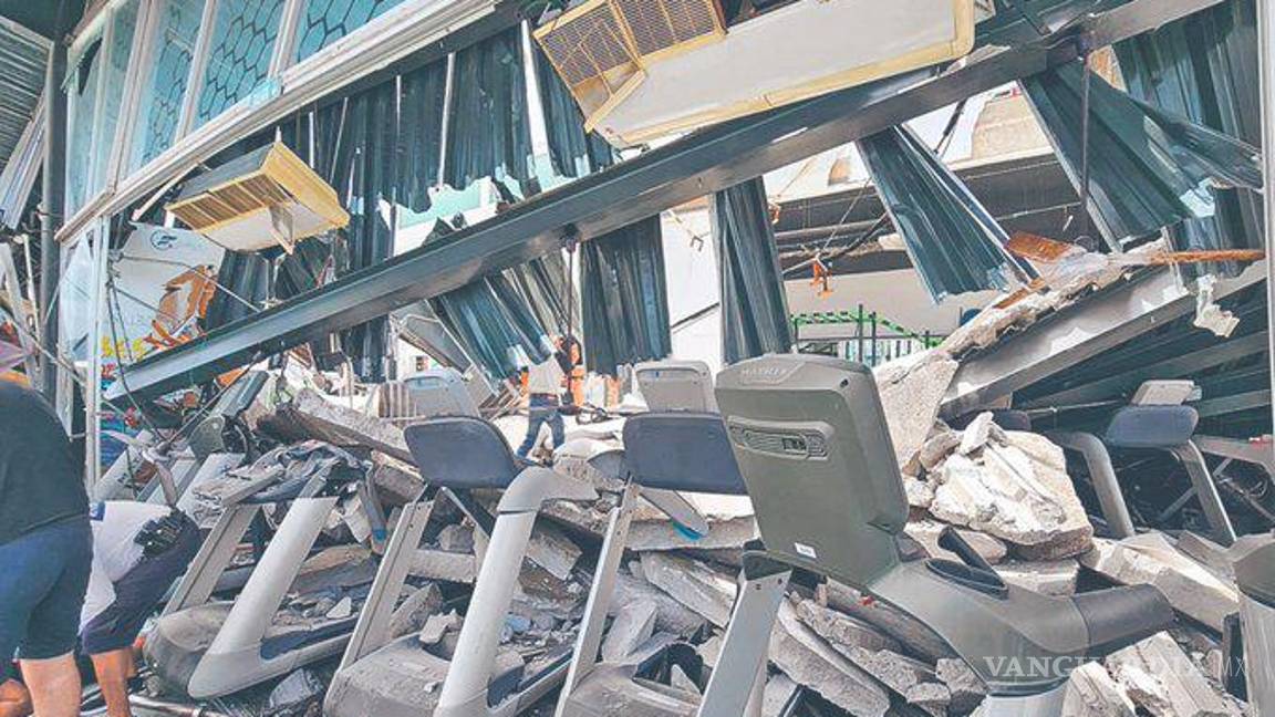 $!En Colima colapsó un gimnasio