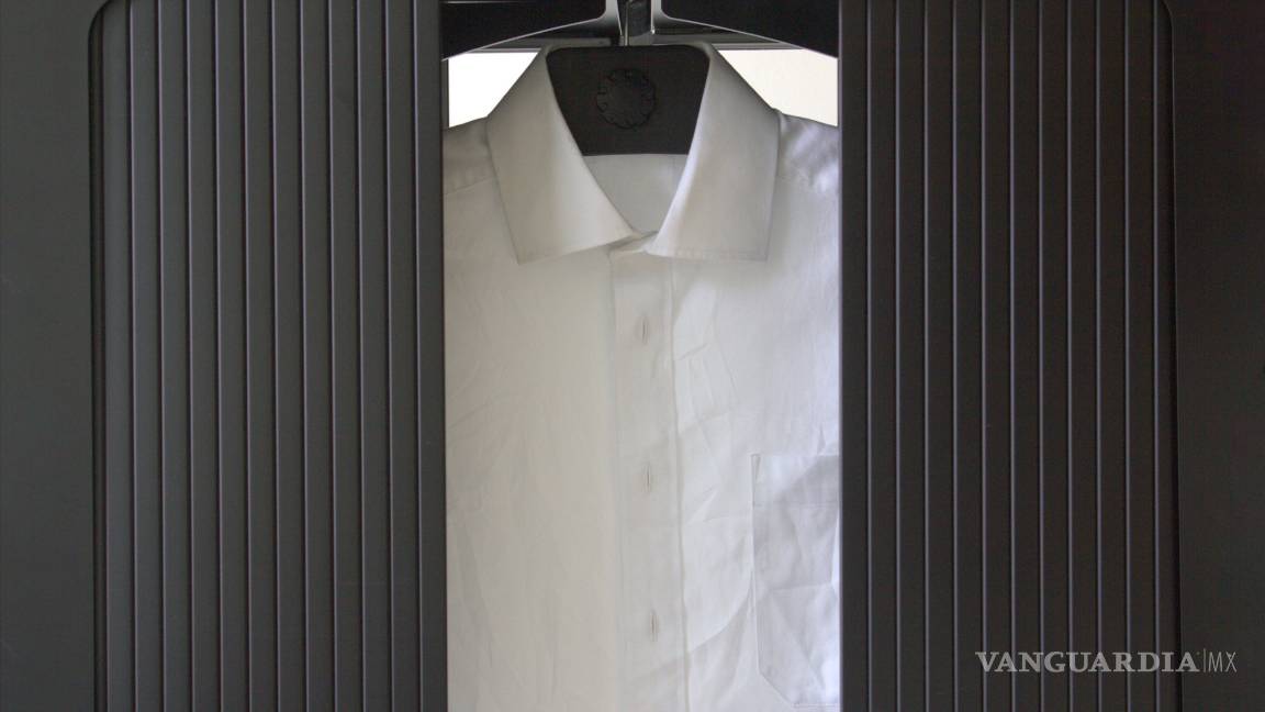 $!“Effie”es capaz de secar y planchar hasta 12 prendas diferentes a la vez