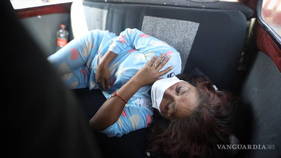 $!El peregrinaje para encontrar un hospital para personas con COVID-19 en México (fotos)