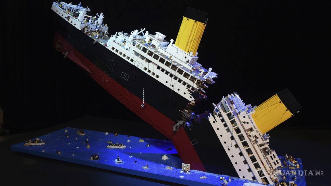 $!Detalle de una reproducción del Titánic construida con Lego en Brisbane (Australia).