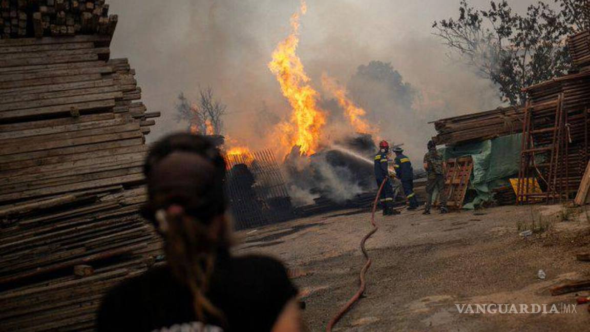 Incendios en Grecia se han cobrado 27 vidas, serían migrantes