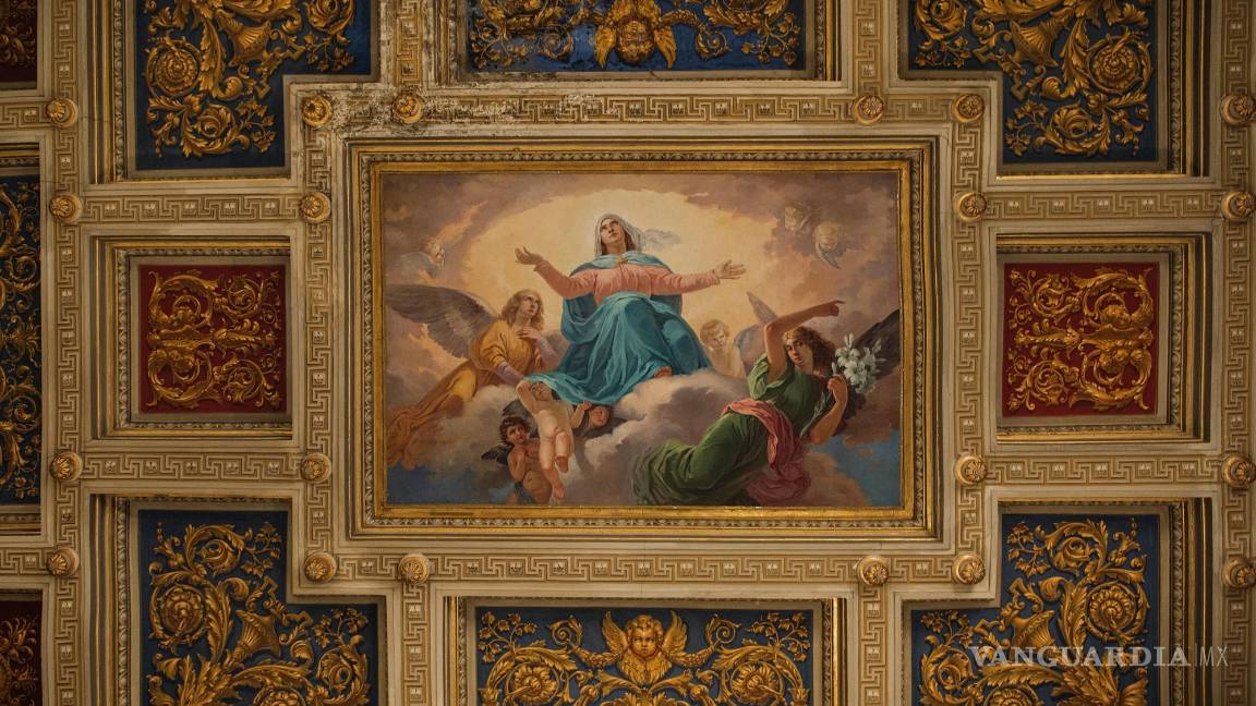 $!Pinturas en un techo en una de las habitaciones del Palazzo Maffei Marescotti, en Roma, Italia.