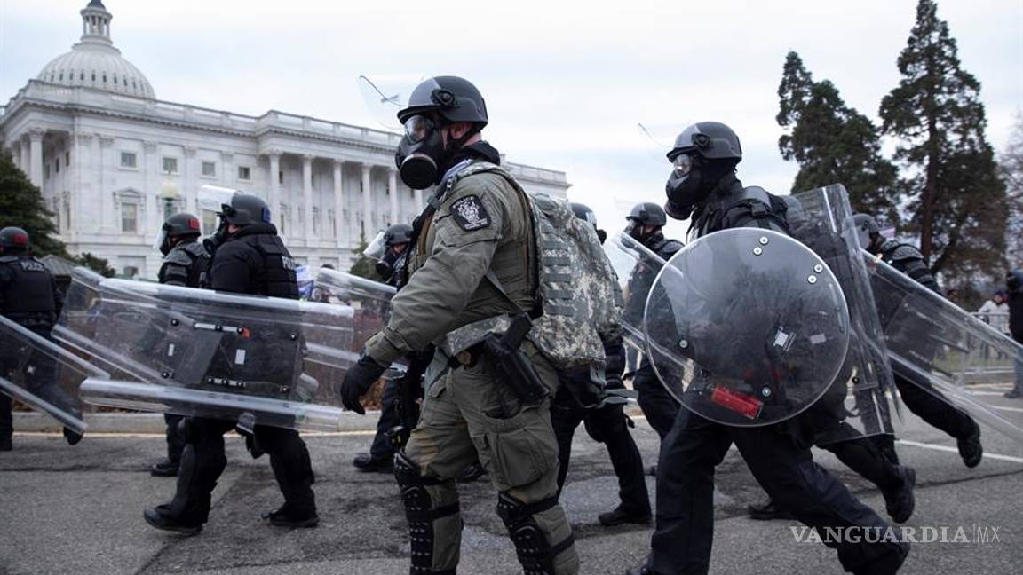 $!Asalto al Capitolio, un día histórico y lamentable que golpea la democracia en EU (fotos)