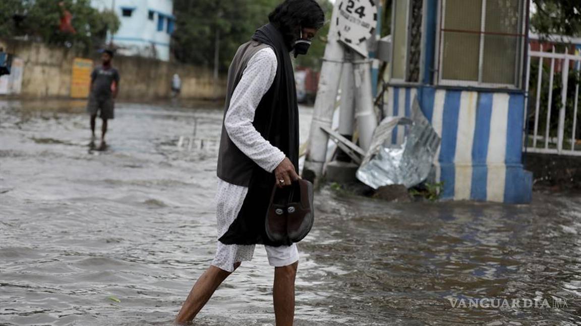 $!Super ciclón Amphan arrasa y destroza todo lo que se interpone en su paso por la India y Bangladesh (fotos)