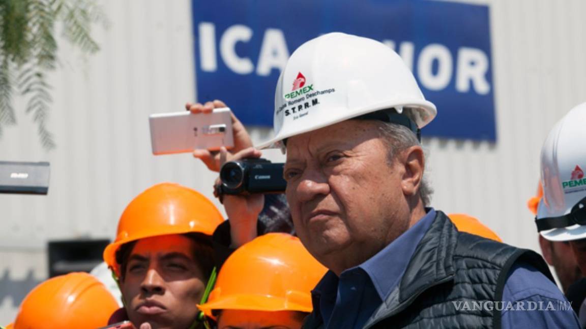 Trabajadores petroleros denuncian a Romero Deschamps por defraudación y despojo
