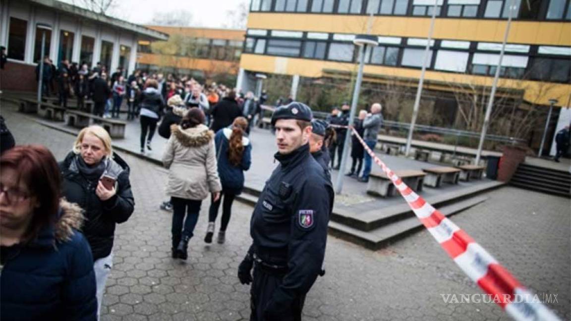 Menor mata a compañero de escuela por 'mirar provocativamente a su madre' en Alemania