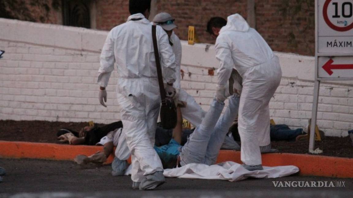 Cártel Santa Rosa de Lima cubre a Guanajuato con narcomantas... asesinan a 4 policías en Celaya