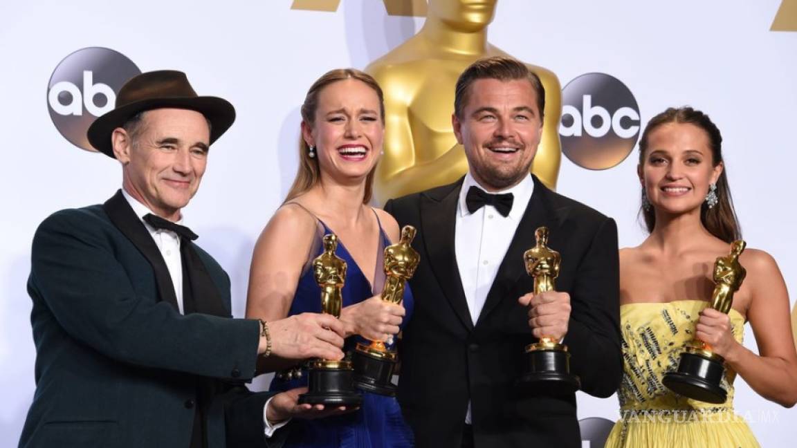 Leonardo DiCaprio y Alicia Vikander, entre los presentadores de los Oscar
