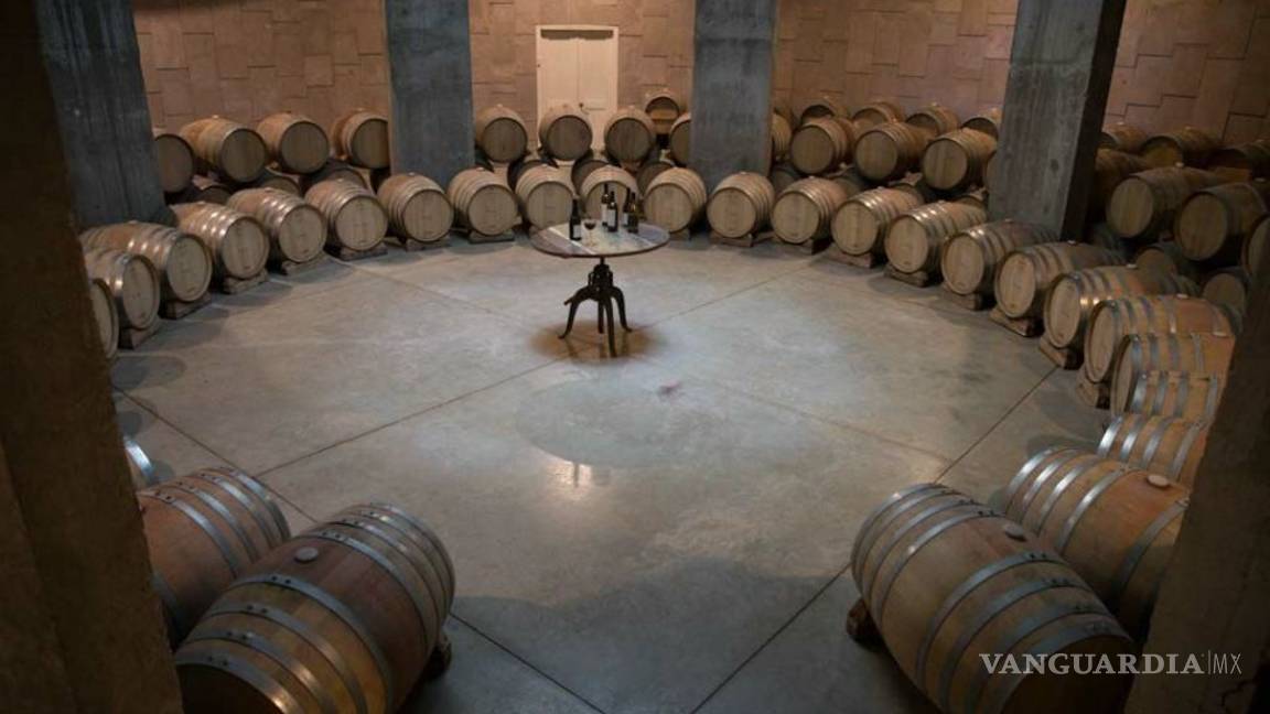 $!Salieron políticos 'buenos' (y vivos) para el vino: aprovechan apoyos federales para sus viñedos