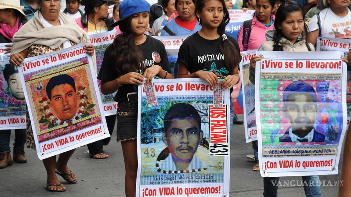 Los 43 normalistas de Ayotzinapa fueron secuestrados por ejército y sicarios, afirma testigo