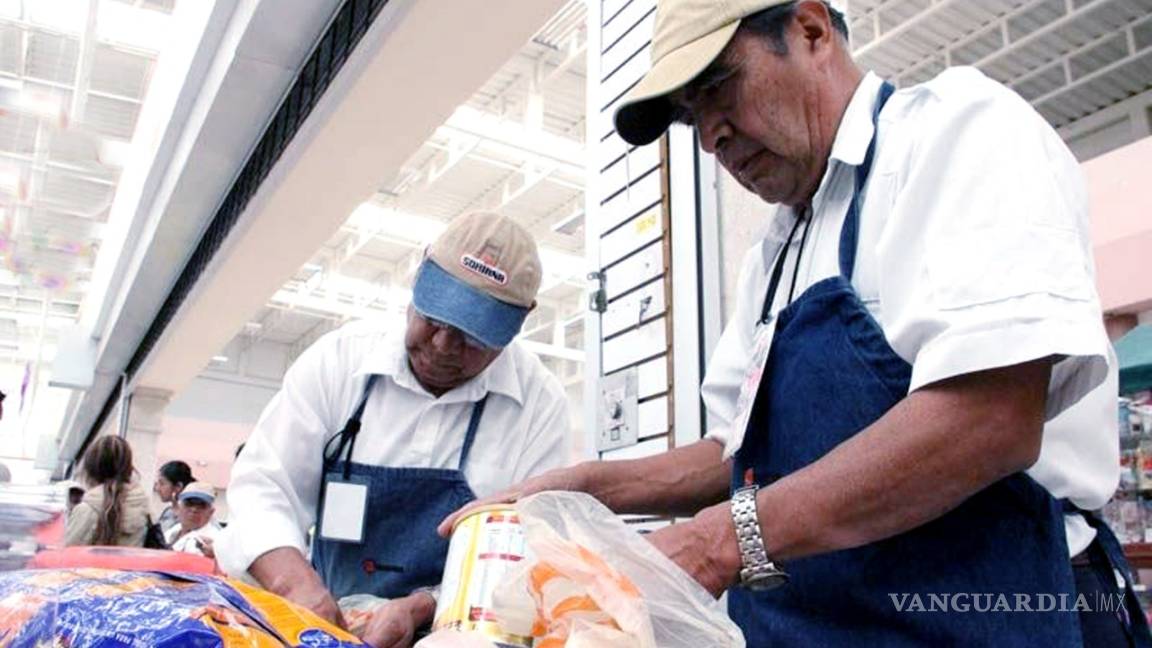 Regresan a laborar como 'cerillitos' 50 por ciento de adultos mayores en Coahuila