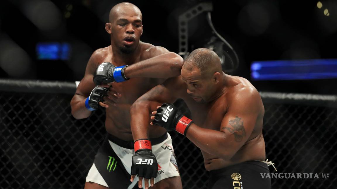 $!Jon Jones fue acusado de agredir físicamente a una mesera en un club de striptease