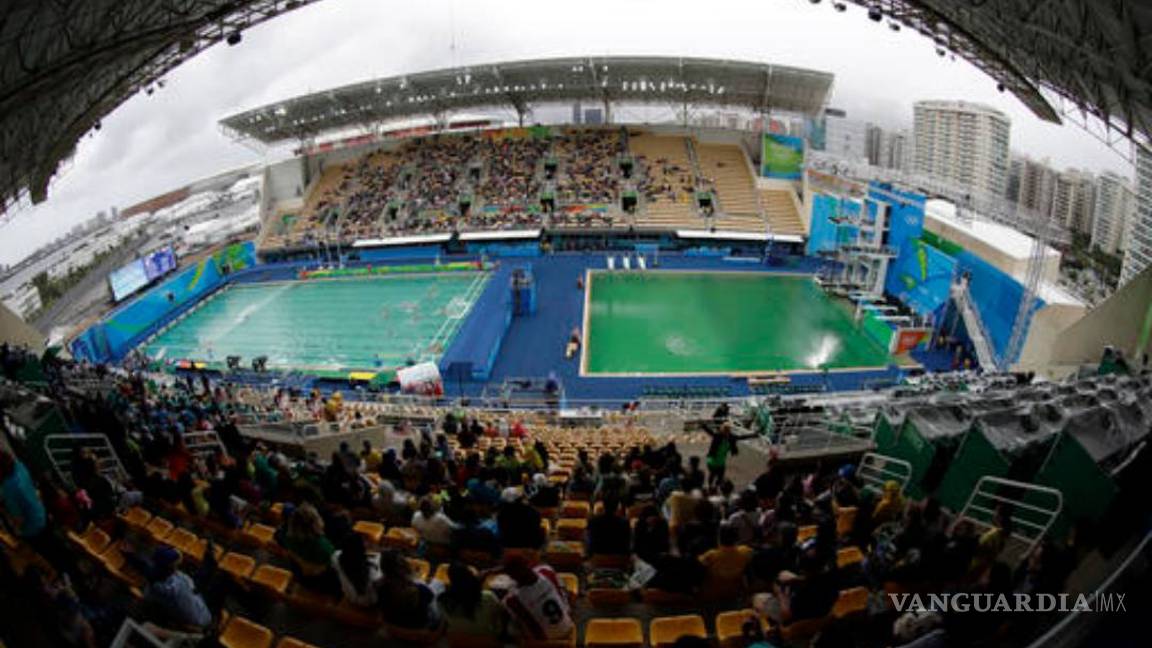 $!Cierran piscina de clavados de Río por mal olor después de agua verde