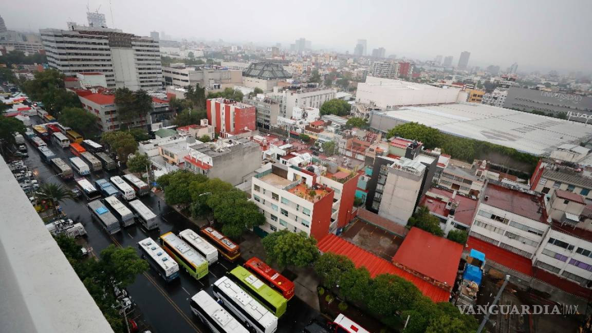 Empresa que llevaba acarreados exige pago a alcaldía de Ecatepec