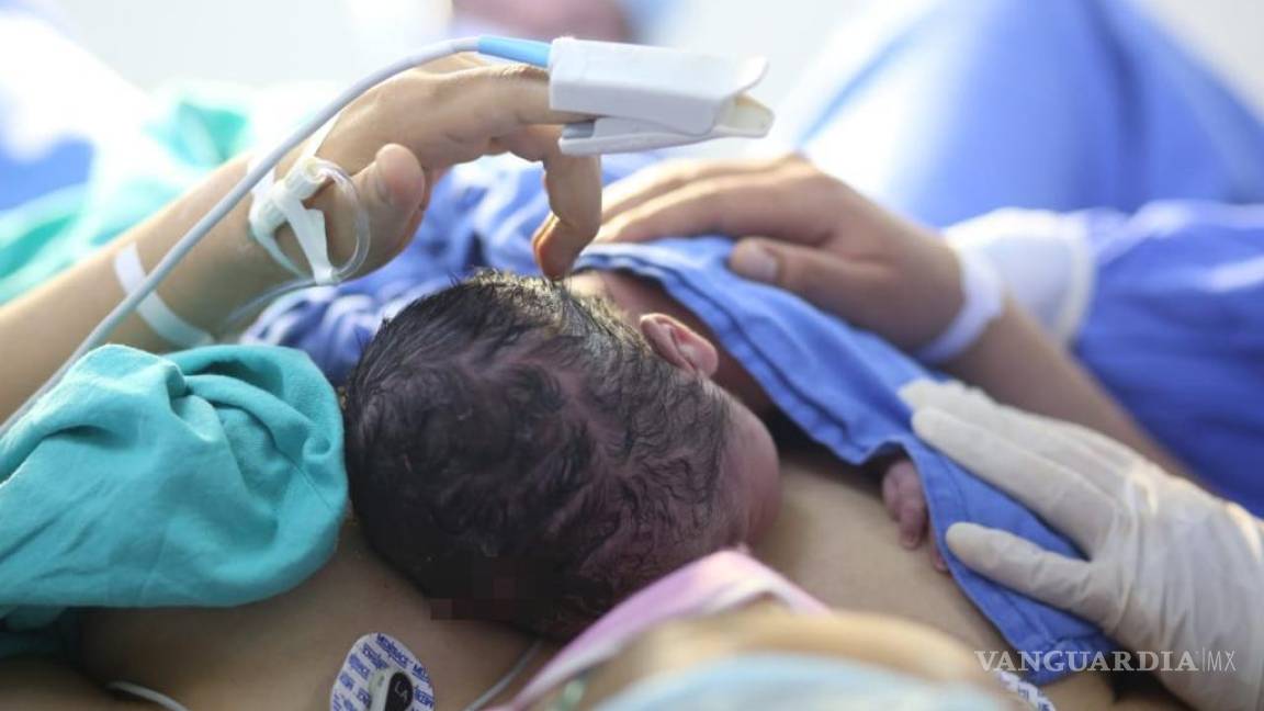 Zabdiel, el primer bebé que nació en 2022 en un hospital del IMSS de la CDMX