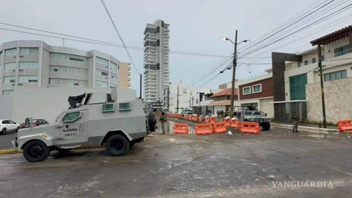 $!Encuentran poderoso arsenal de más de 200 armas en un departamento, en Veracruz