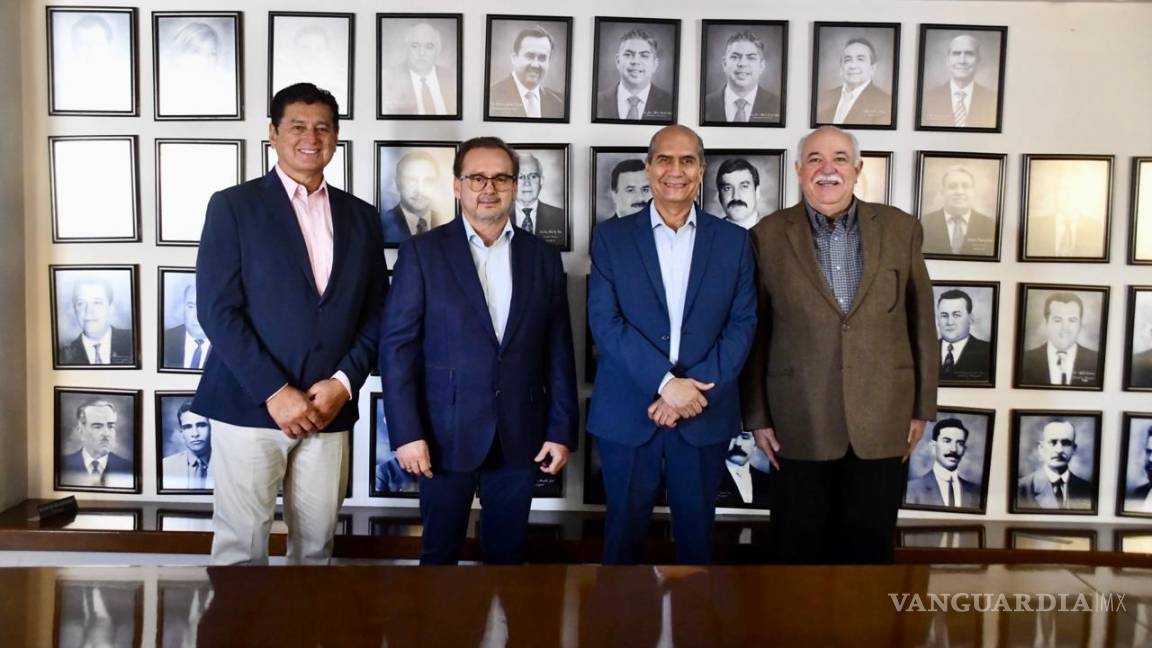 Monclova: Actualizan galería de ex alcaldes en reconocimiento a su legado