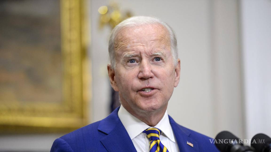 ‘Perdonará’ Joe Biden deuda estudiantil de hasta 20 mil dólares a universitarios
