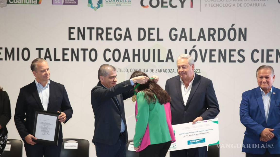 Reconocen a ganadores del premio ‘Talento Coahuila Jóvenes Científicos’