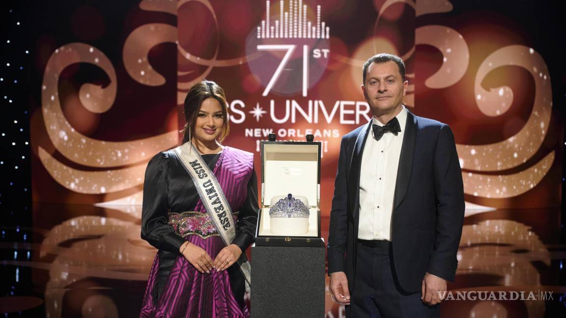 $!La Miss Universo 2021, la india Harnaaz Sandhu, y el empresario libanés, Fred Mouawad en el Ernest N. Morial Convention Center en Nueva Orleans, Luisiana.