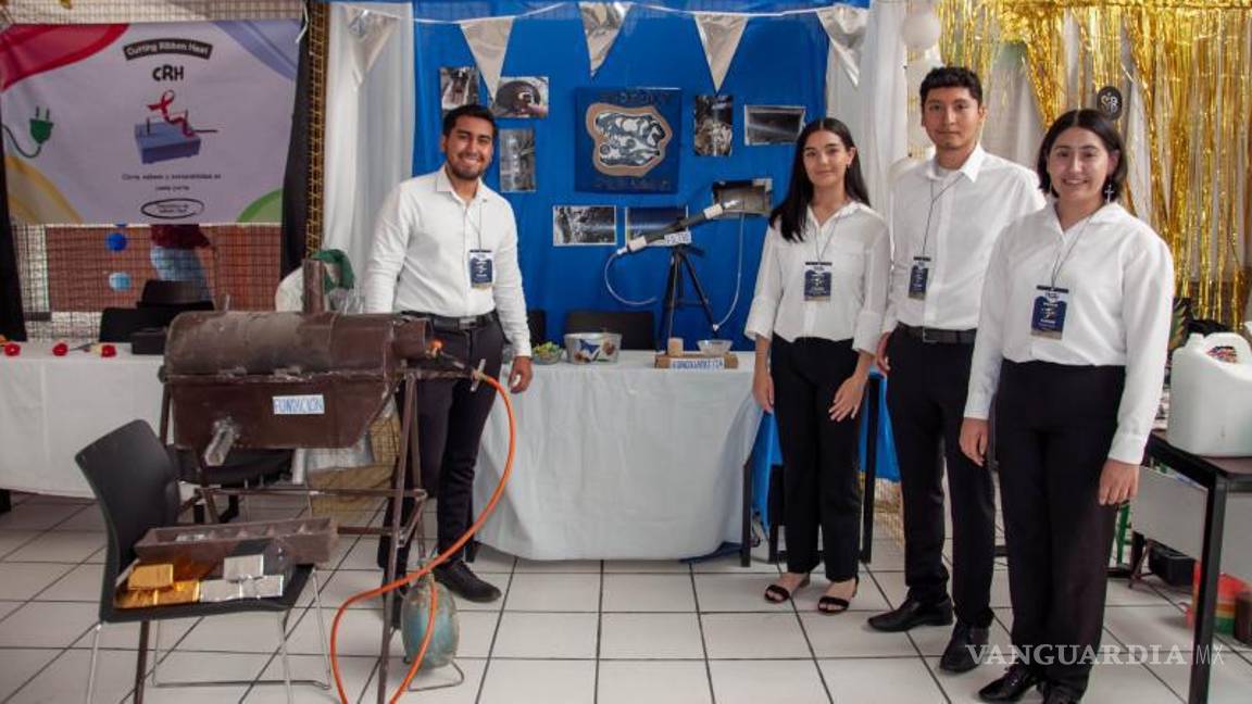 $!Estudiantes presentan sus proyectos innovadores, abordando problemáticas como la ergonomía laboral y la reducción del uso de plásticos.