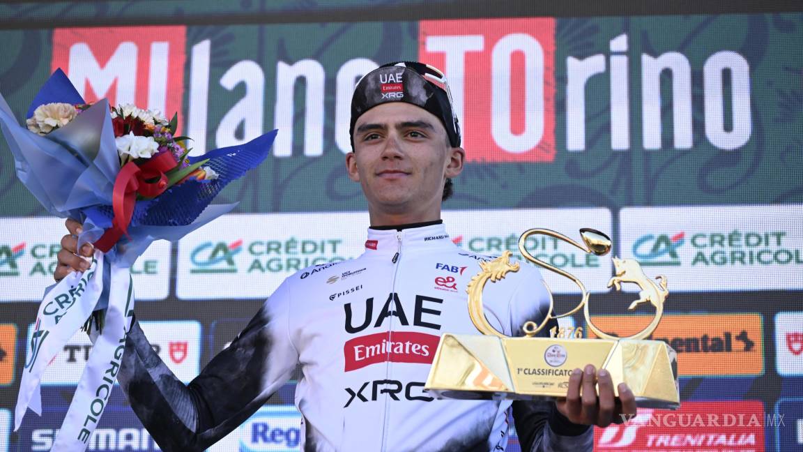 Mexicano histórico Isaac del Toro conquista la competencia de ciclismo Milán-Turín