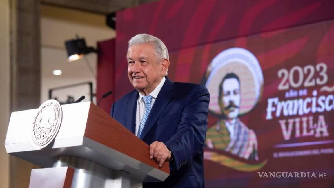 INE ordena poner leyenda a las mañaneras, pero... AMLO propone agregar su propia advertencia: ‘Si eres conservador no la veas’ (Video)