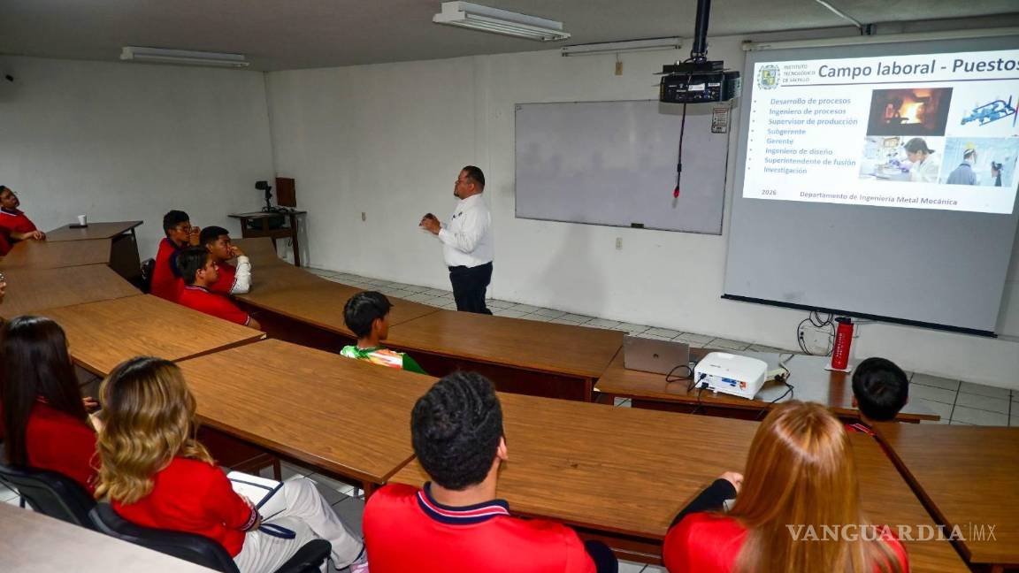 $!: Docentes y alumnos del instituto explicaron a los visitantes el trabajo que realizan los ingenieros en materiales y las líneas de investigación del programa académico.