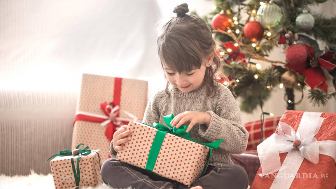 Navidad: ¿Cuántos regalos son suficientes para nuestros hijos?