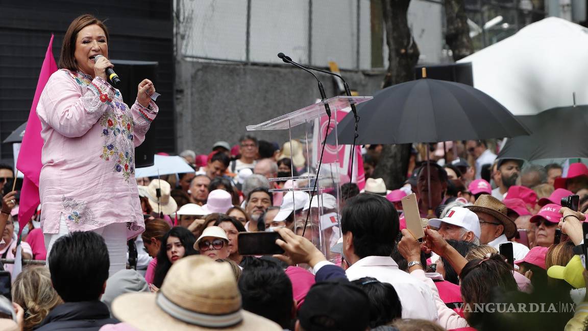 $!Organizaciones opositoras y Xóchitl Gálvez, denunciaron ante el IINE una fraudulenta sobrerrepresentación, en la que el oficialismo obtendría más escaños.