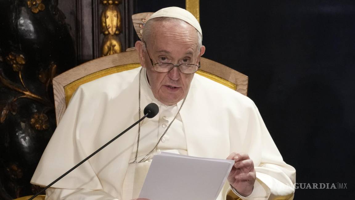 ‘Sobre la mesa’, visita del Papa a Ucrania