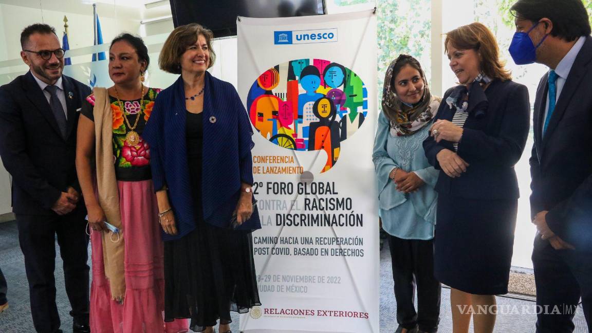 $!Gabriela Ramos (i) en el 2º Foro Global contra el Racismo y la Discriminación de la UNESCO. “Invertir en mujeres es invertir en la economía, la sociedad y en un futuro mucho más promisorio”, dijo Ramos