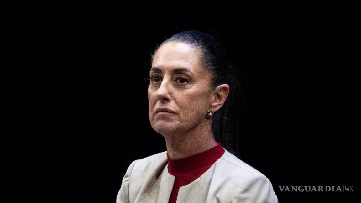 Diputados de Morena desafían al INE por espectaculares #EsClaudia, pero Sheinbaum se deslinda