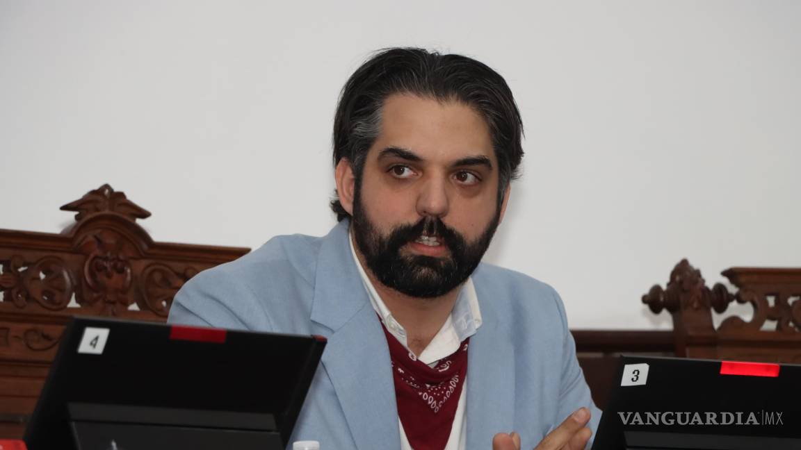 $!Antonio Attolini, legislador de Morena, defendió la gestión de la refinería de Dos Bocas y propuso una modificación al exhorto, pidiendo que se destinara el llamado a la Profeco para verificar el cumplimiento del precio máximo de la gasolina.