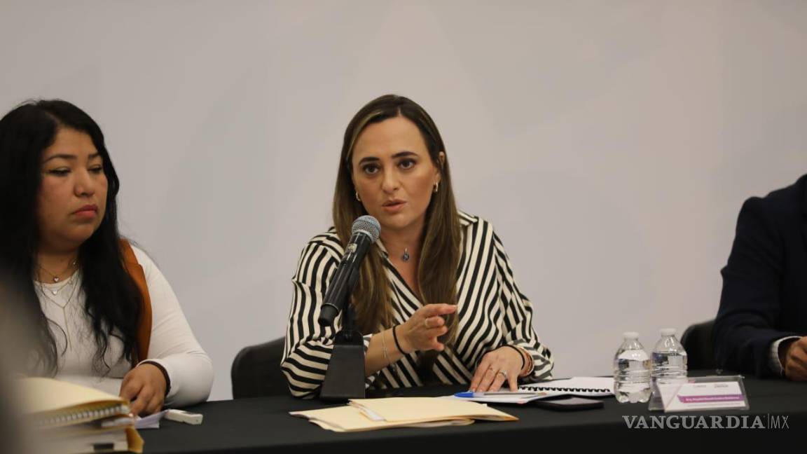 $!La directora de Desarrollo Urbano, Nayeli Castro Gutiérrez, explicó que la modernización del Plan facilitará la instalación de negocios al reducir tiempos y costos en trámites.