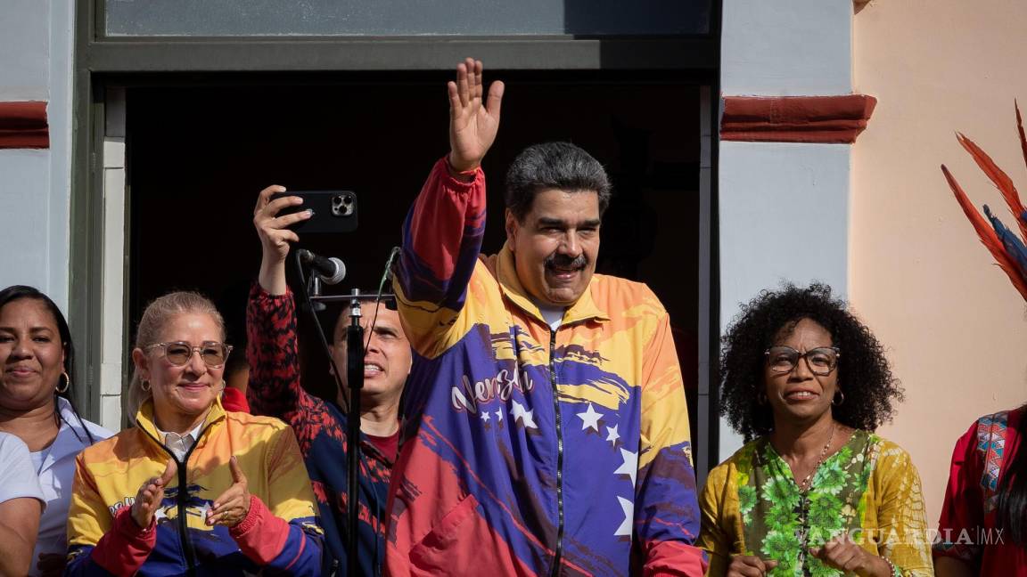 Condenan a Maduro y a las FARC a pagar 153 mdd por una demanda por secuestro y torturas