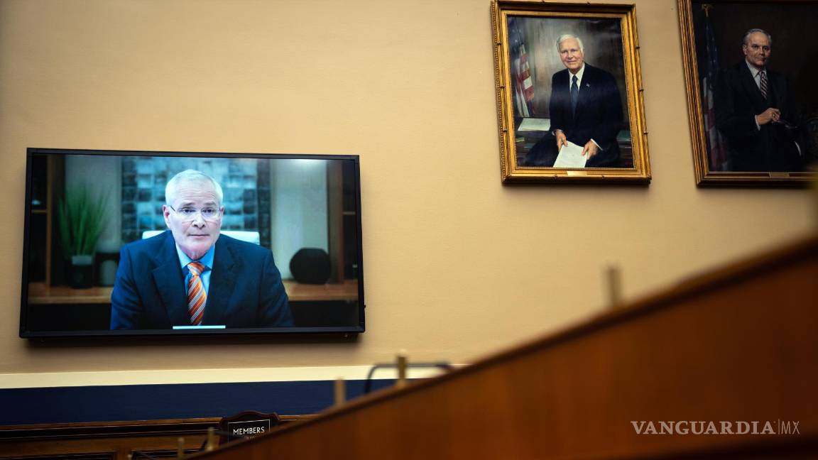 $!Darren Woods, director ejecutivo de Exxon, comparece ante el Comité de Supervisión de la Cámara de Representantes en Washington a través de un enlace de video el 6 de abril de 2022. (Sarahbeth Maney/The New York Times)