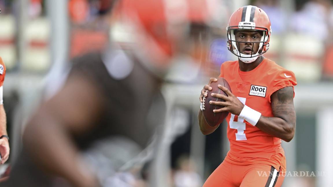 NFL le da 11 partidos de suspensión a Deshaun Watson